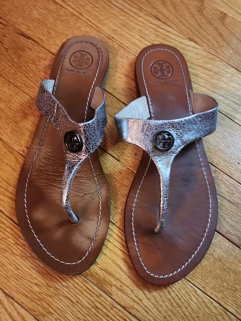 Tory Burch Cameron Metallic Silver Lesther Flipflop  Thong Sandals - Women